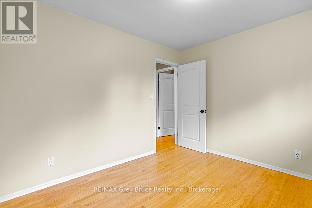 79 Farrar Street, Meaford, Ontario  N4L 1E6 - Photo 31 - X12232652