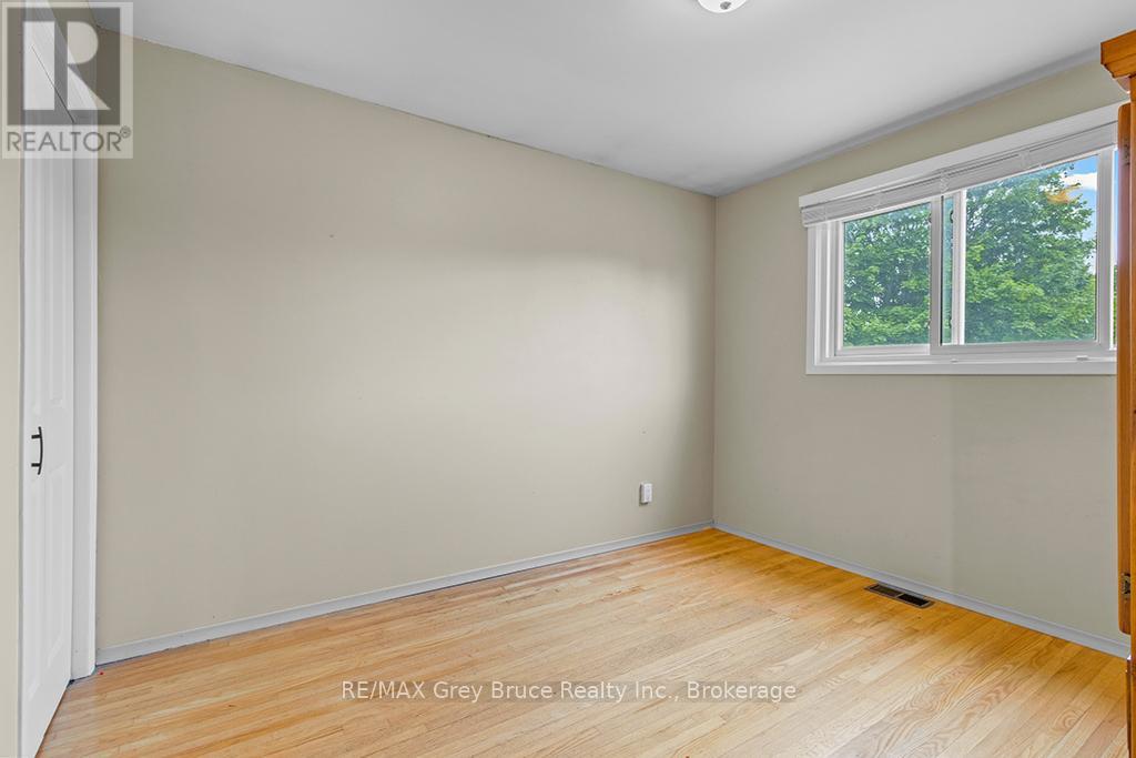 79 Farrar Street, Meaford, Ontario  N4L 1E6 - Photo 32 - X12232652