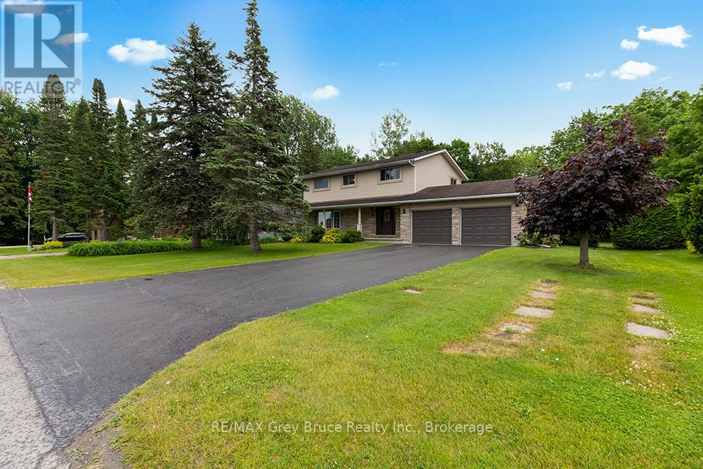 79 Farrar Street, Meaford, Ontario  N4L 1E6 - Photo 4 - X12232652