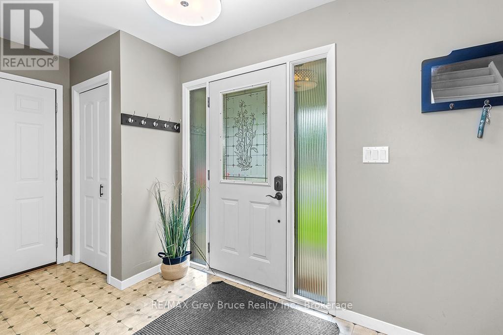 79 Farrar Street, Meaford, Ontario  N4L 1E6 - Photo 5 - X12232652