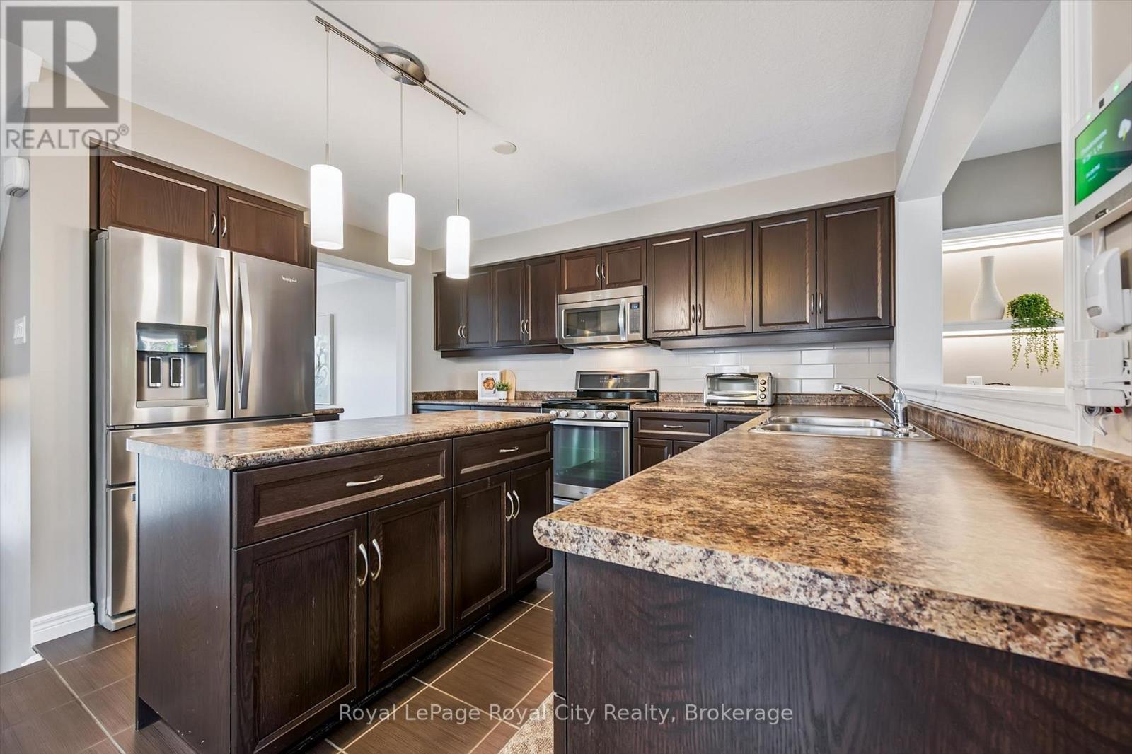 31 Oakes Crescent, Guelph, Ontario  N1E 0J6 - Photo 17 - X12232690