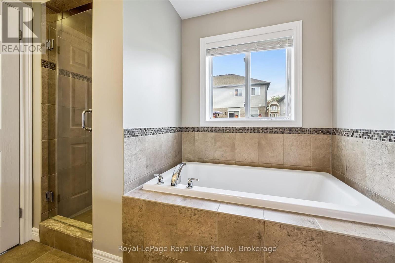 31 Oakes Crescent, Guelph, Ontario  N1E 0J6 - Photo 31 - X12232690