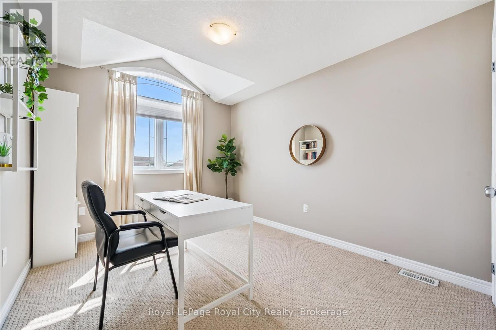 31 Oakes Crescent, Guelph, Ontario  N1E 0J6 - Photo 33 - X12232690