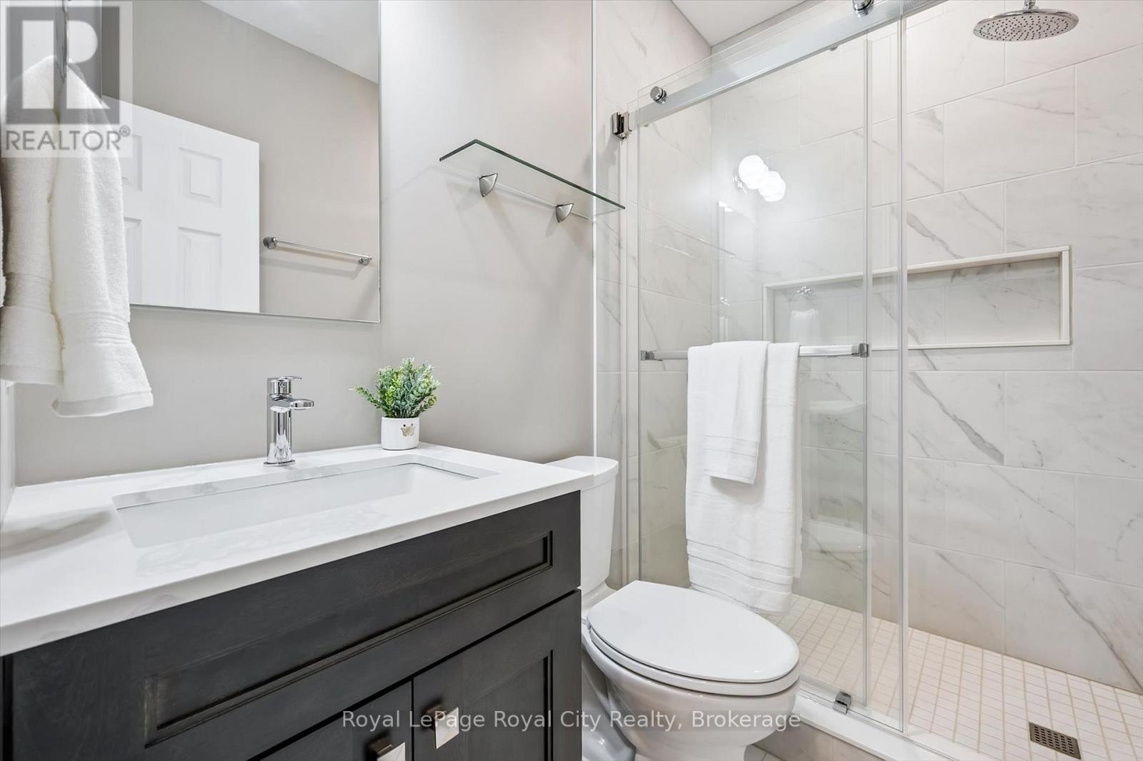 31 Oakes Crescent, Guelph, Ontario  N1E 0J6 - Photo 37 - X12232690