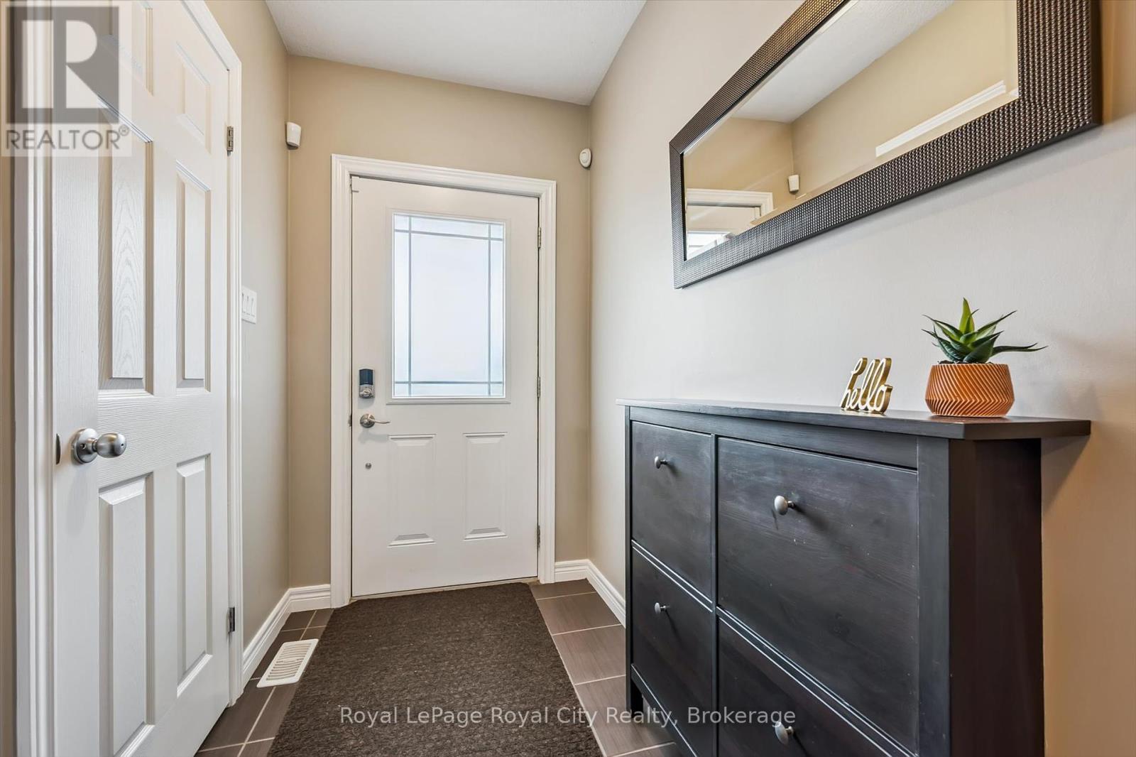 31 Oakes Crescent, Guelph, Ontario  N1E 0J6 - Photo 9 - X12232690