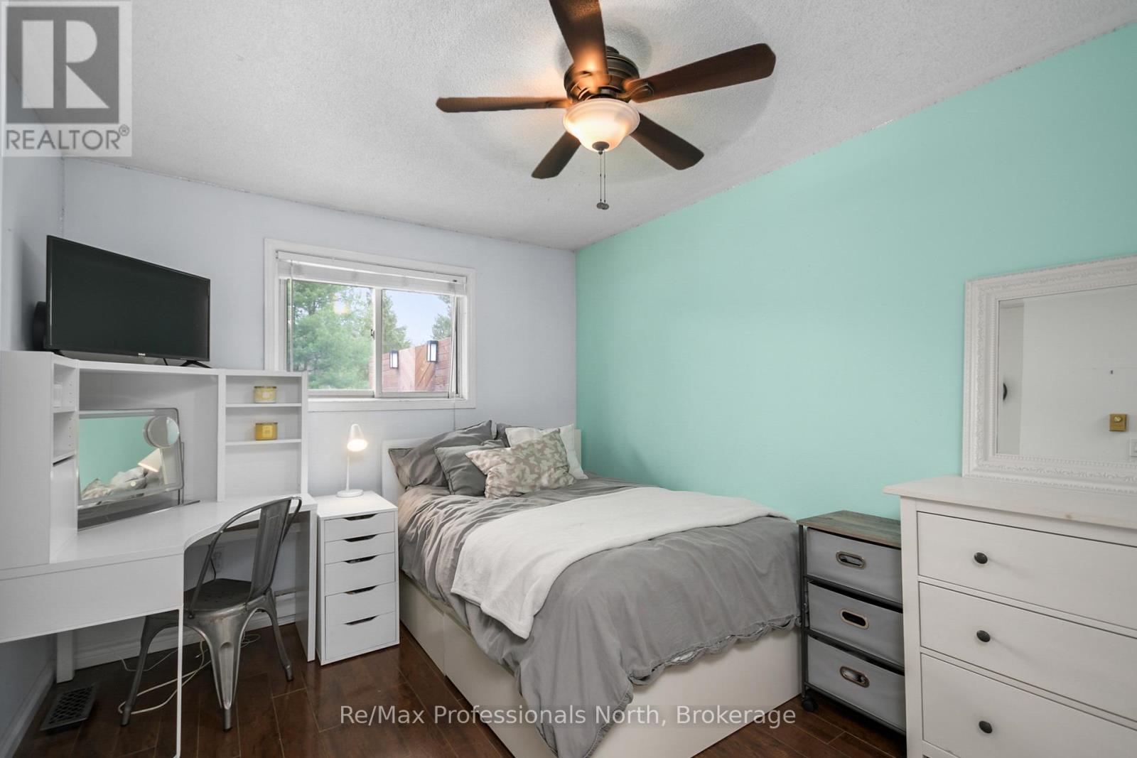 180 Fernwood Drive, Gravenhurst, Ontario  P1P 1P4 - Photo 10 - X12232725