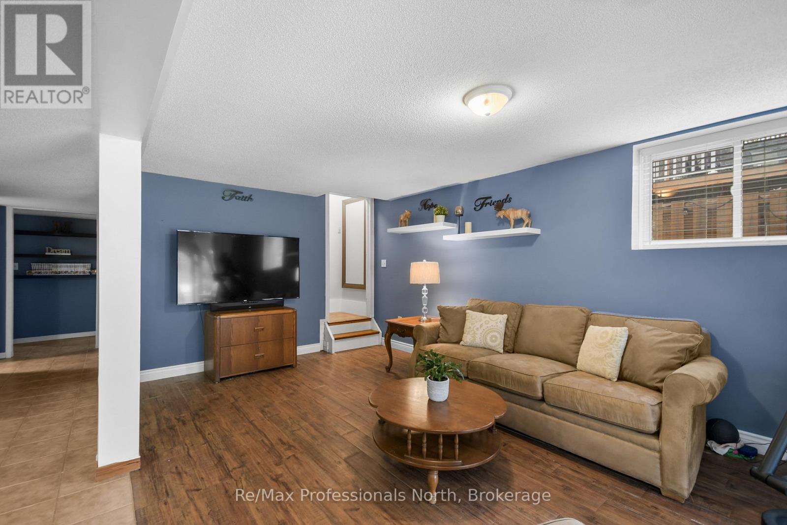 180 Fernwood Drive, Gravenhurst, Ontario  P1P 1P4 - Photo 12 - X12232725
