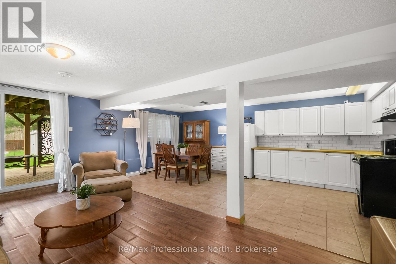 180 Fernwood Drive, Gravenhurst, Ontario  P1P 1P4 - Photo 14 - X12232725
