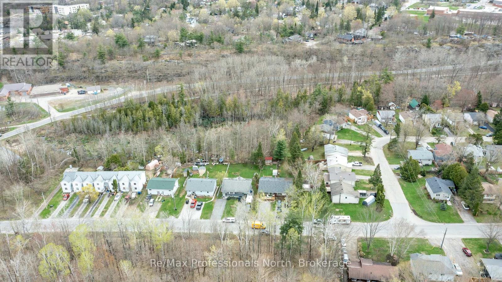 180 Fernwood Drive, Gravenhurst, Ontario  P1P 1P4 - Photo 34 - X12232725