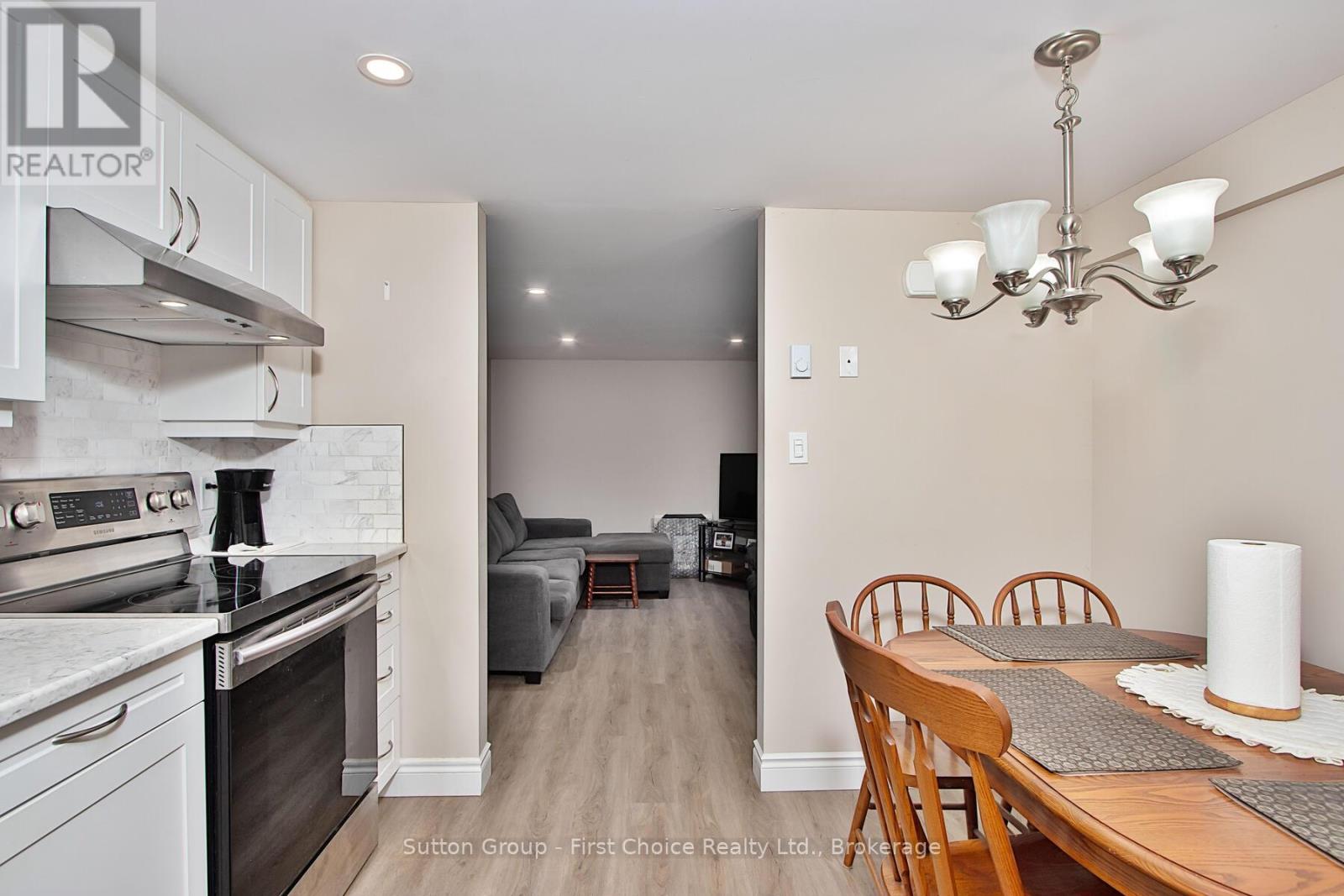 74 Cobourg Street, Stratford, Ontario  N5A 3E6 - Photo 13 - X12232877