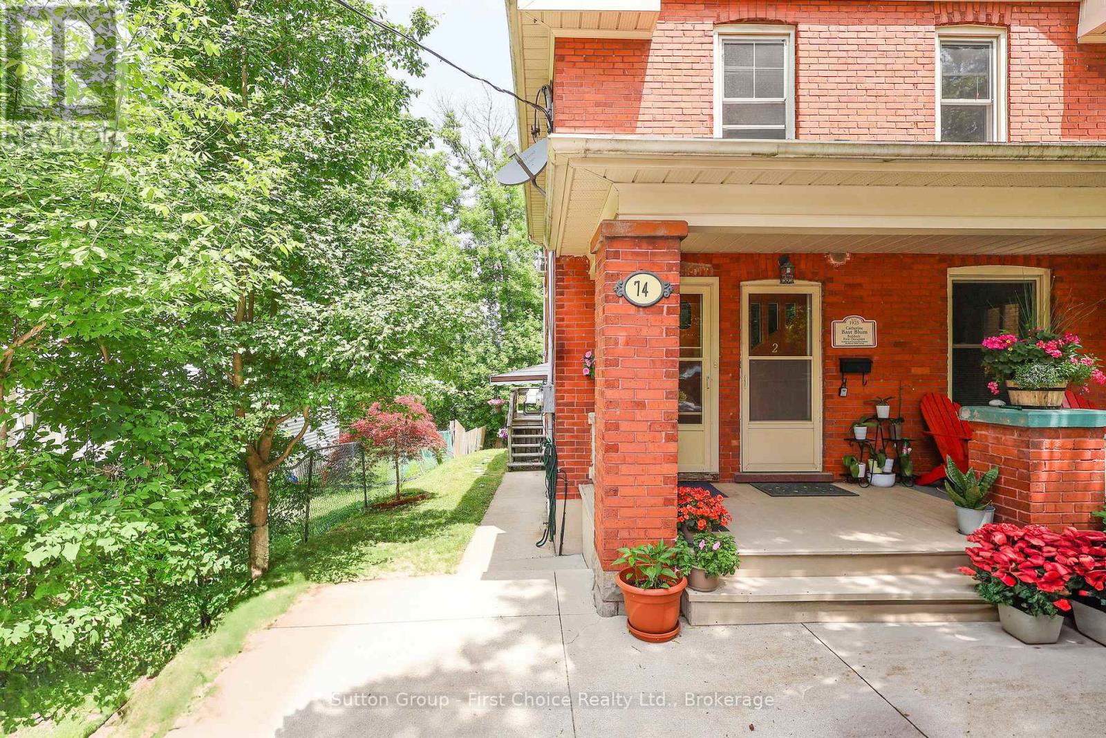 74 Cobourg Street, Stratford, Ontario  N5A 3E6 - Photo 4 - X12232877