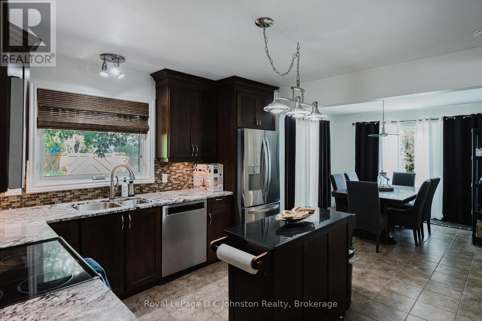 623 Louis Street E, Saugeen Shores, Ontario  N0H 2C4 - Photo 16 - X12232881