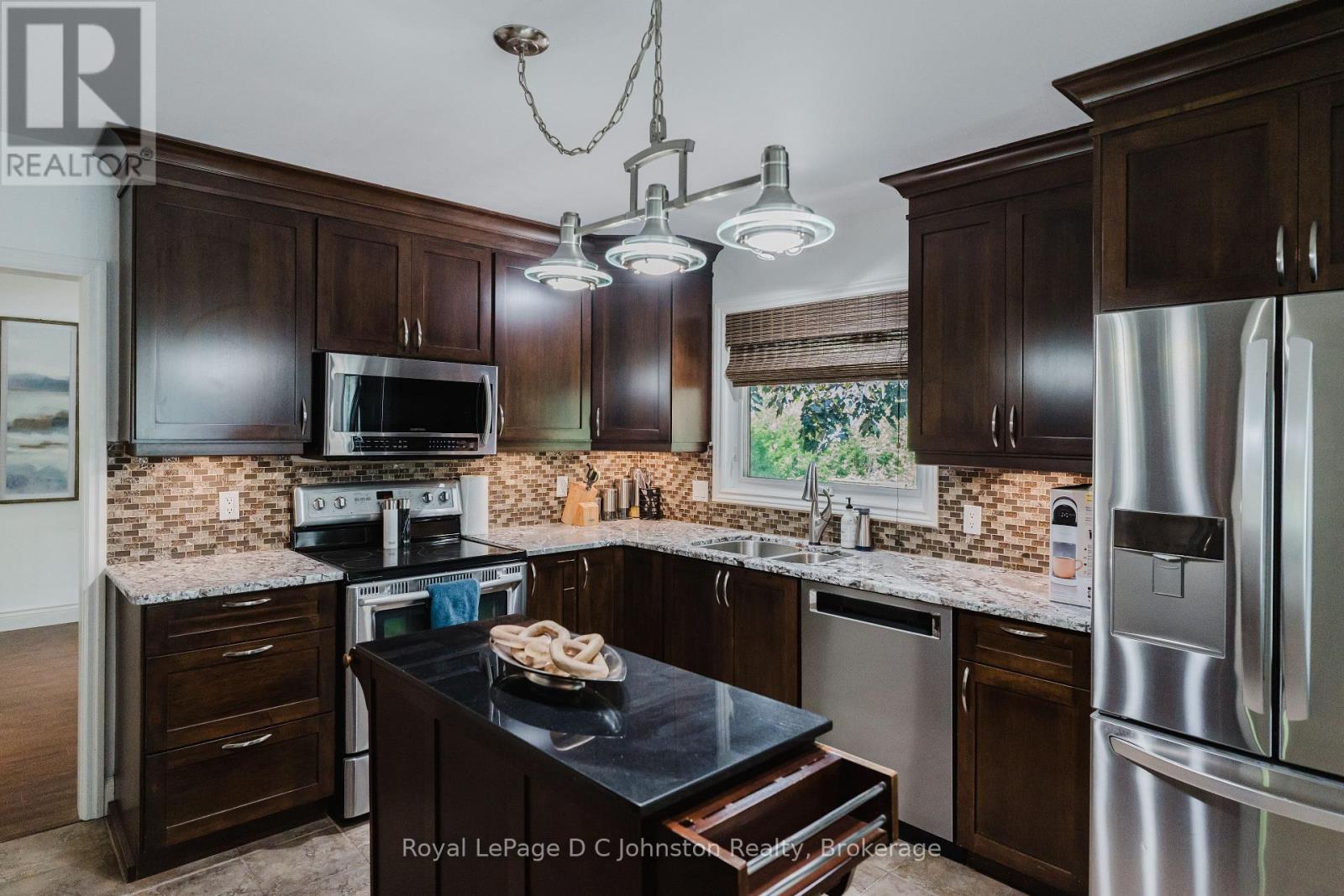 623 Louis Street E, Saugeen Shores, Ontario  N0H 2C4 - Photo 17 - X12232881