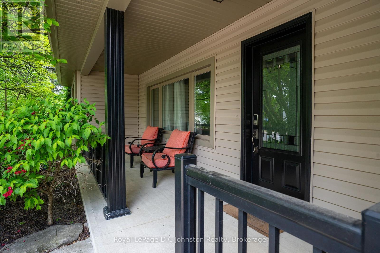 623 Louis Street E, Saugeen Shores, Ontario  N0H 2C4 - Photo 3 - X12232881