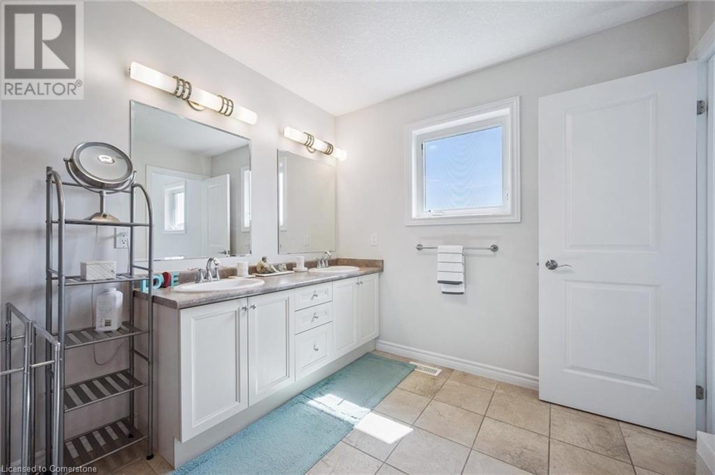 598 Sundew Drive, Waterloo, Ontario  N2V 0B9 - Photo 23 - 40721917