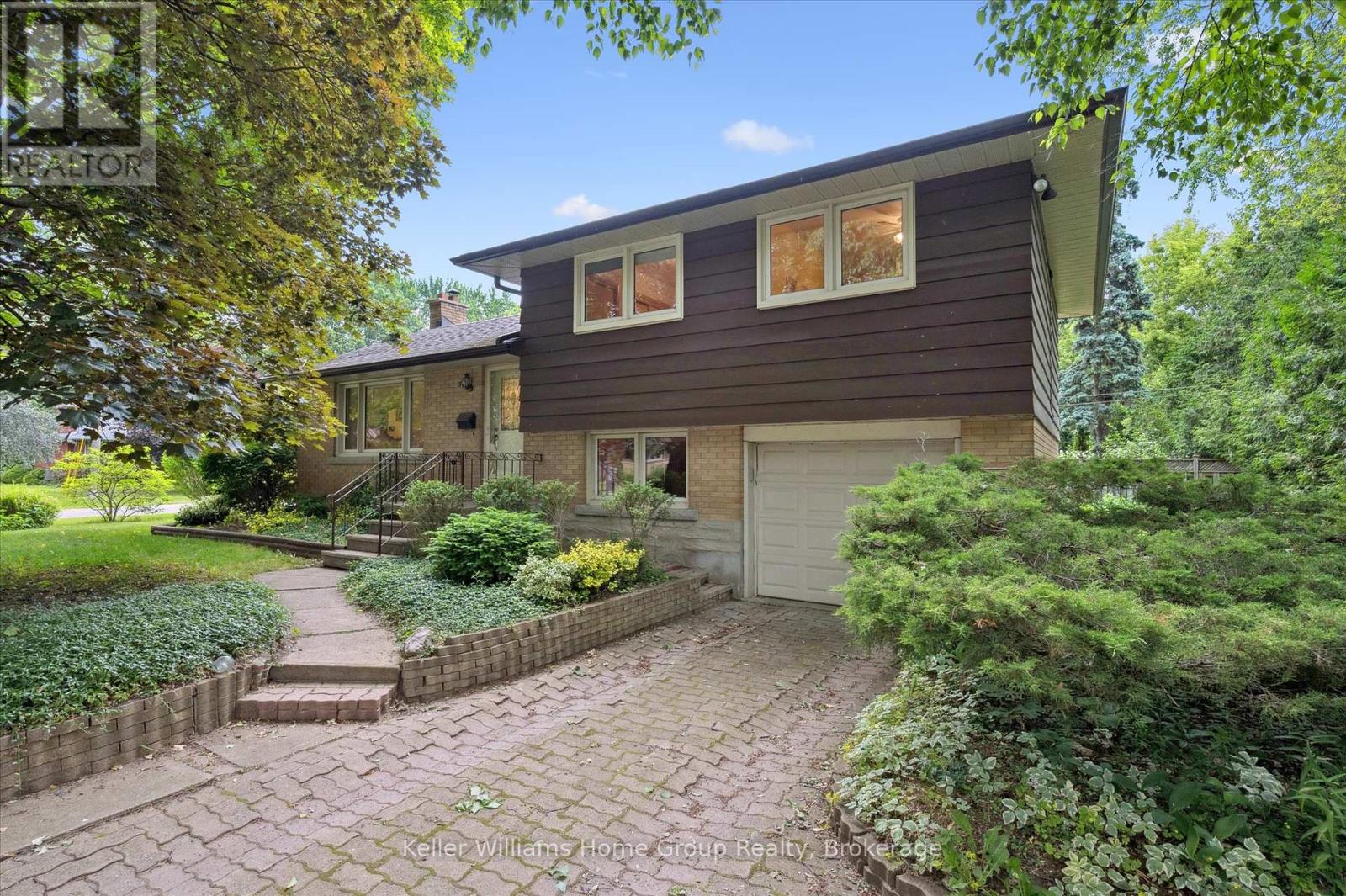 34 HALES CRESCENT, Guelph, Ontario