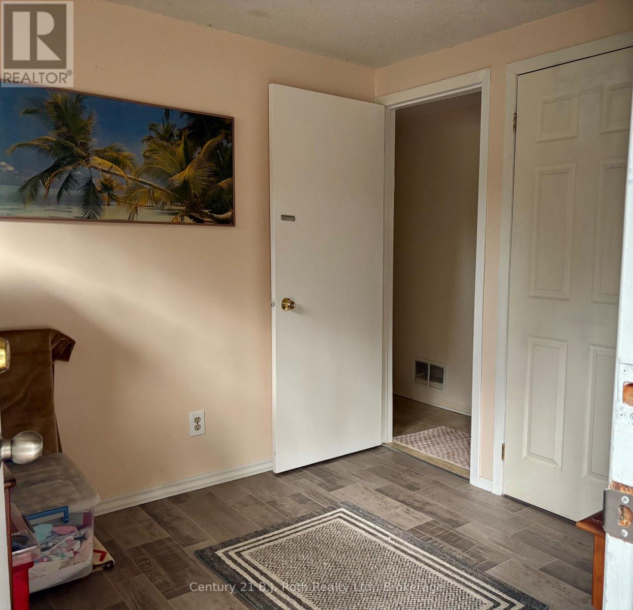 24 Champlain Street, Orillia, Ontario  L3V 2G7 - Photo 35 - S12233089