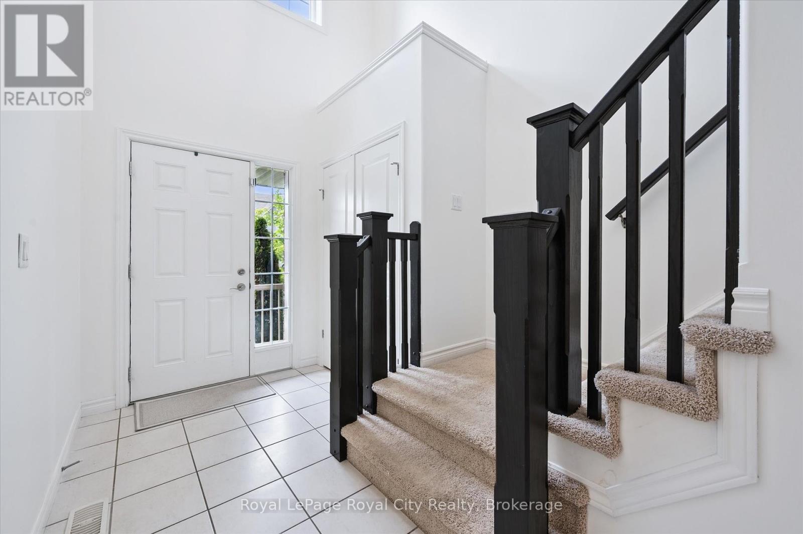 138 Couling Crescent, Guelph, Ontario  N1H 6J1 - Photo 7 - X12233031