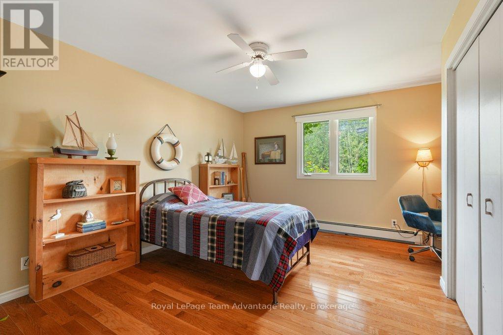 1 Victoria Avenue, Parry Sound, Ontario  P2A 2B9 - Photo 21 - X12233147
