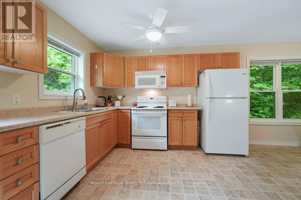 5 - 25 Seguin Place Drive, Seguin, Ontario  P2A 1B2 - Photo 12 - X12233155