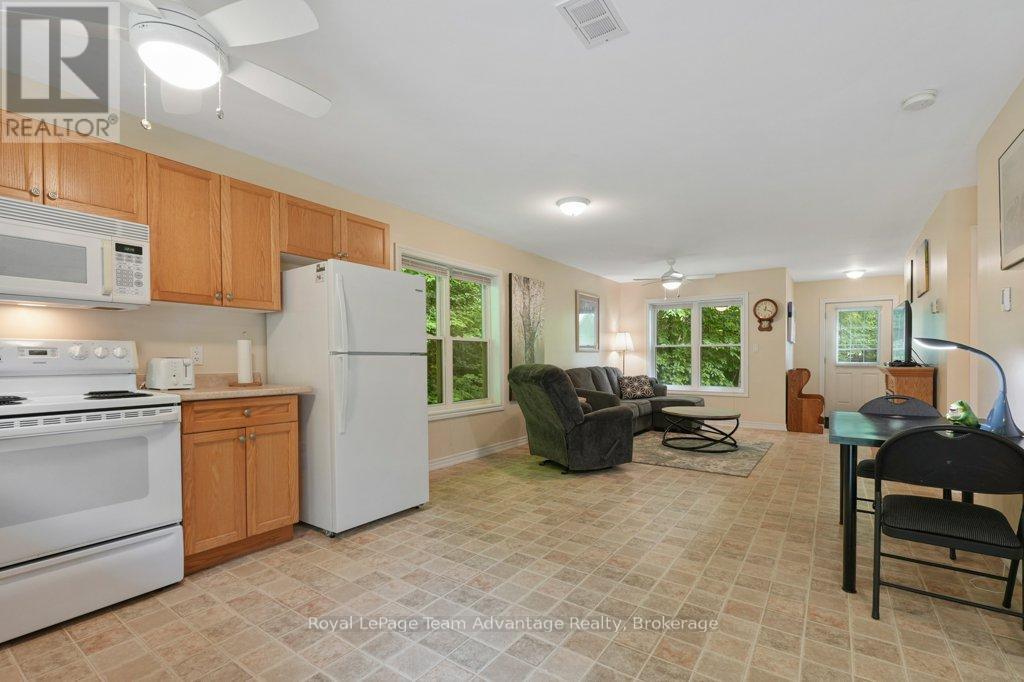 5 - 25 Seguin Place Drive, Seguin, Ontario  P2A 1B2 - Photo 13 - X12233155