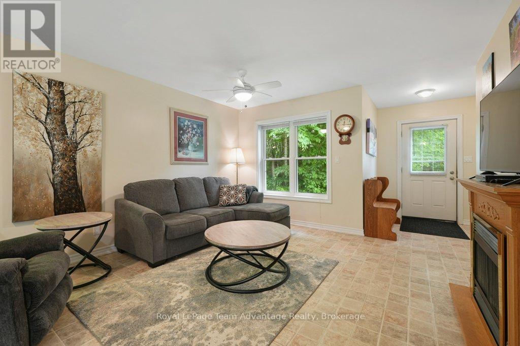5 - 25 Seguin Place Drive, Seguin, Ontario  P2A 1B2 - Photo 8 - X12233155