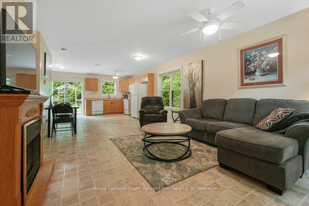 5 - 25 Seguin Place Drive, Seguin, Ontario  P2A 1B2 - Photo 9 - X12233155