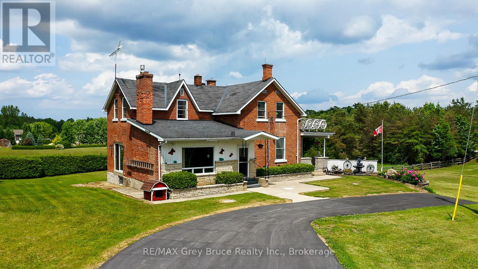 319144 Grey Road 1, Georgian Bluffs, Ontario  N4K 0G2 - Photo 3 - X12233184