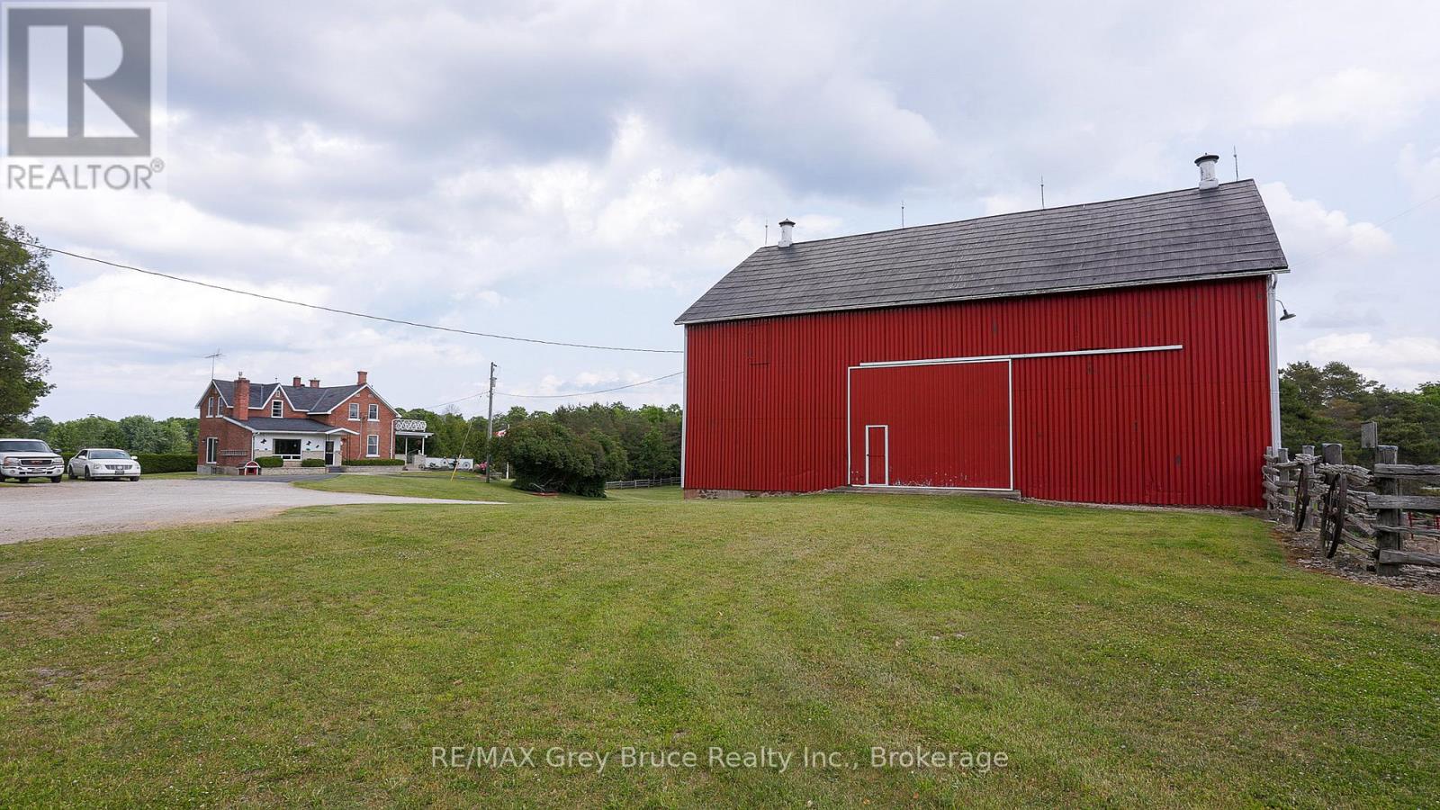 319144 Grey Road 1, Georgian Bluffs, Ontario  N4K 0G2 - Photo 43 - X12233184