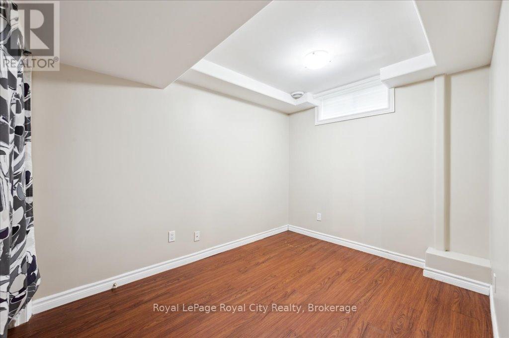 9 Kortright Road E, Guelph, Ontario  N1G 4C8 - Photo 40 - X12233490