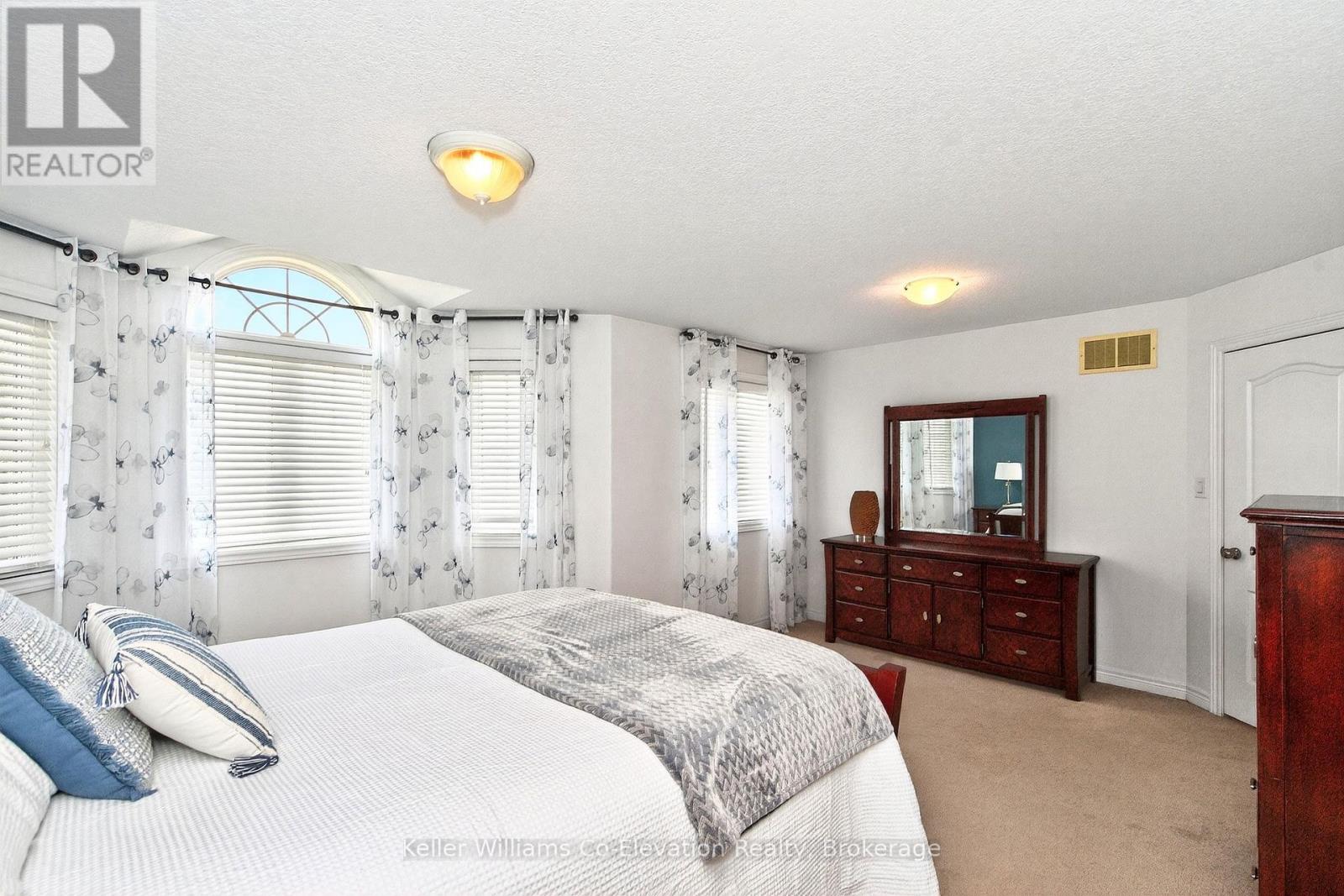 29 Rogers Road, Penetanguishene, Ontario  L9M 0A3 - Photo 14 - S12233569