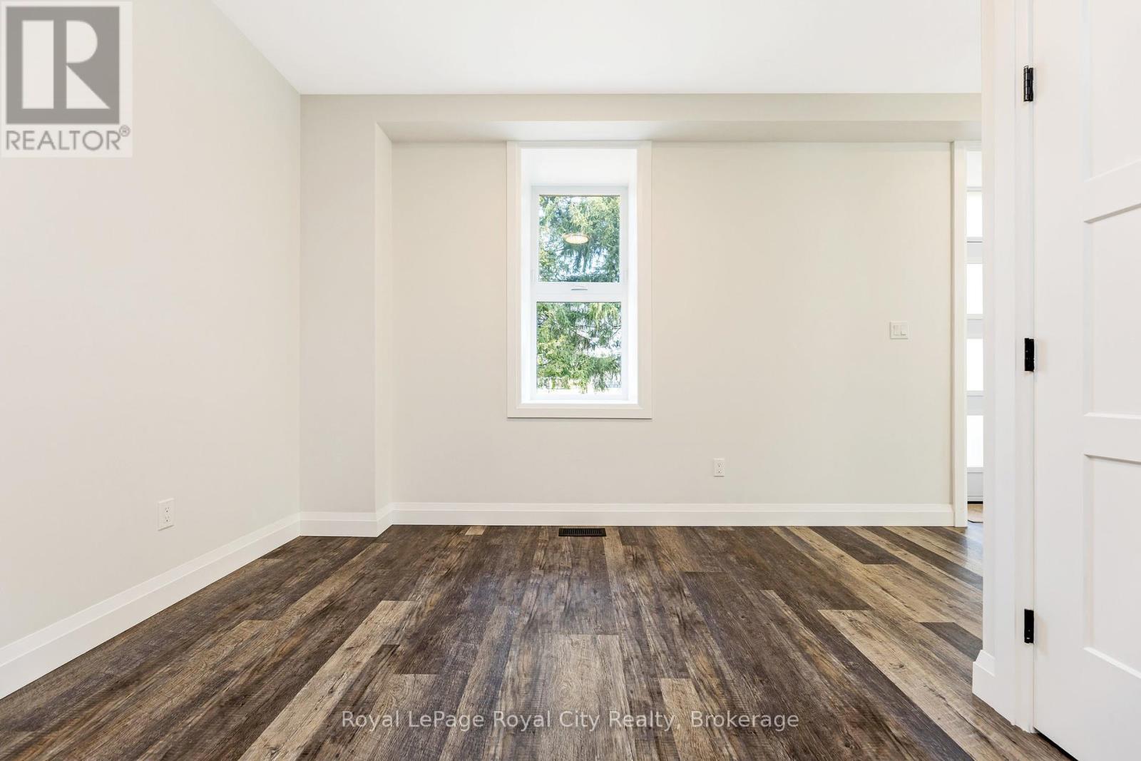 33 Islington Avenue, Guelph, Ontario  N1E 1B2 - Photo 12 - X12233615