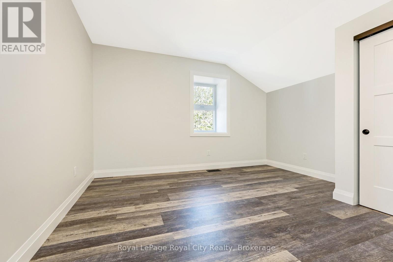 33 Islington Avenue, Guelph, Ontario  N1E 1B2 - Photo 20 - X12233615