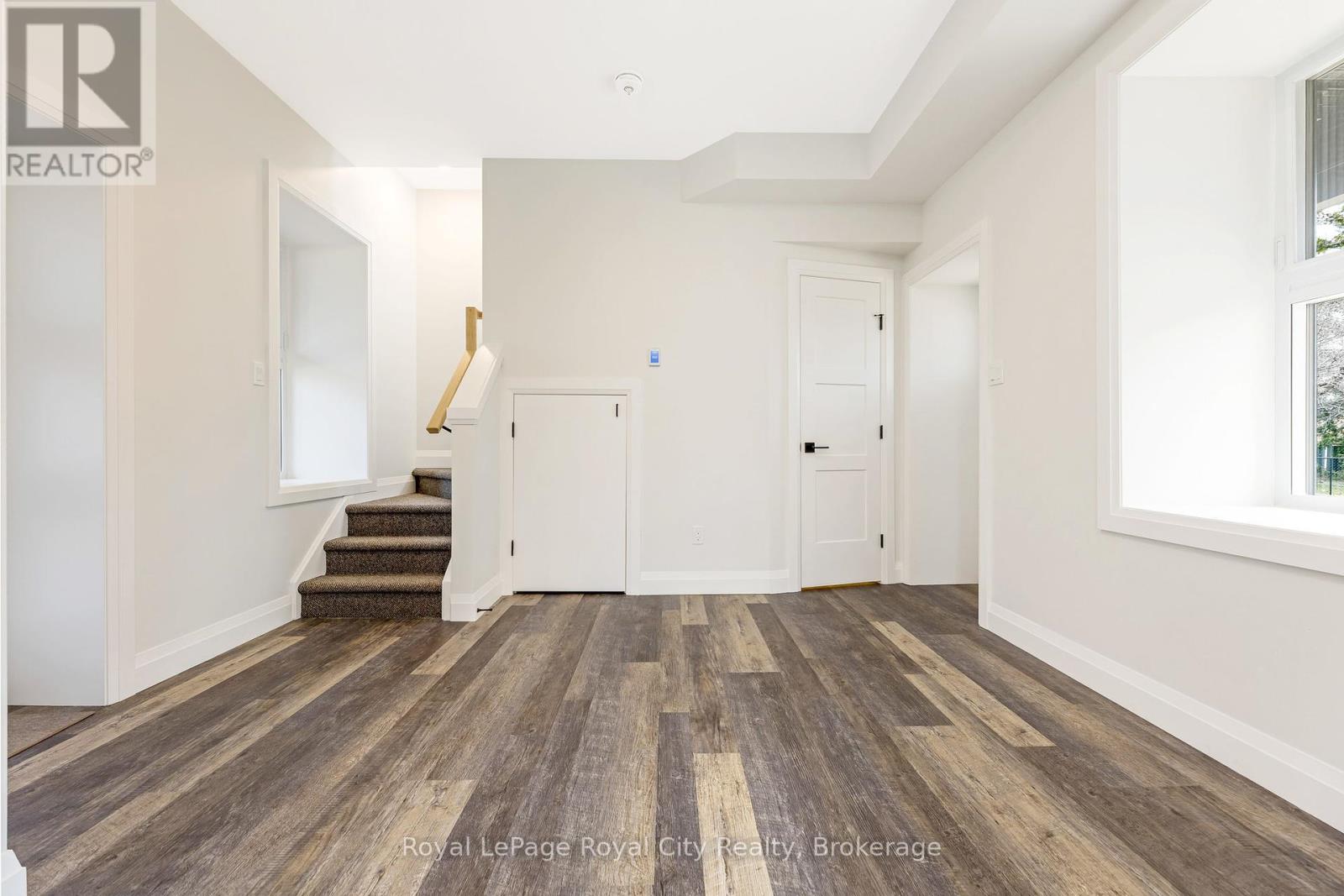 33 Islington Avenue, Guelph, Ontario  N1E 1B2 - Photo 26 - X12233615