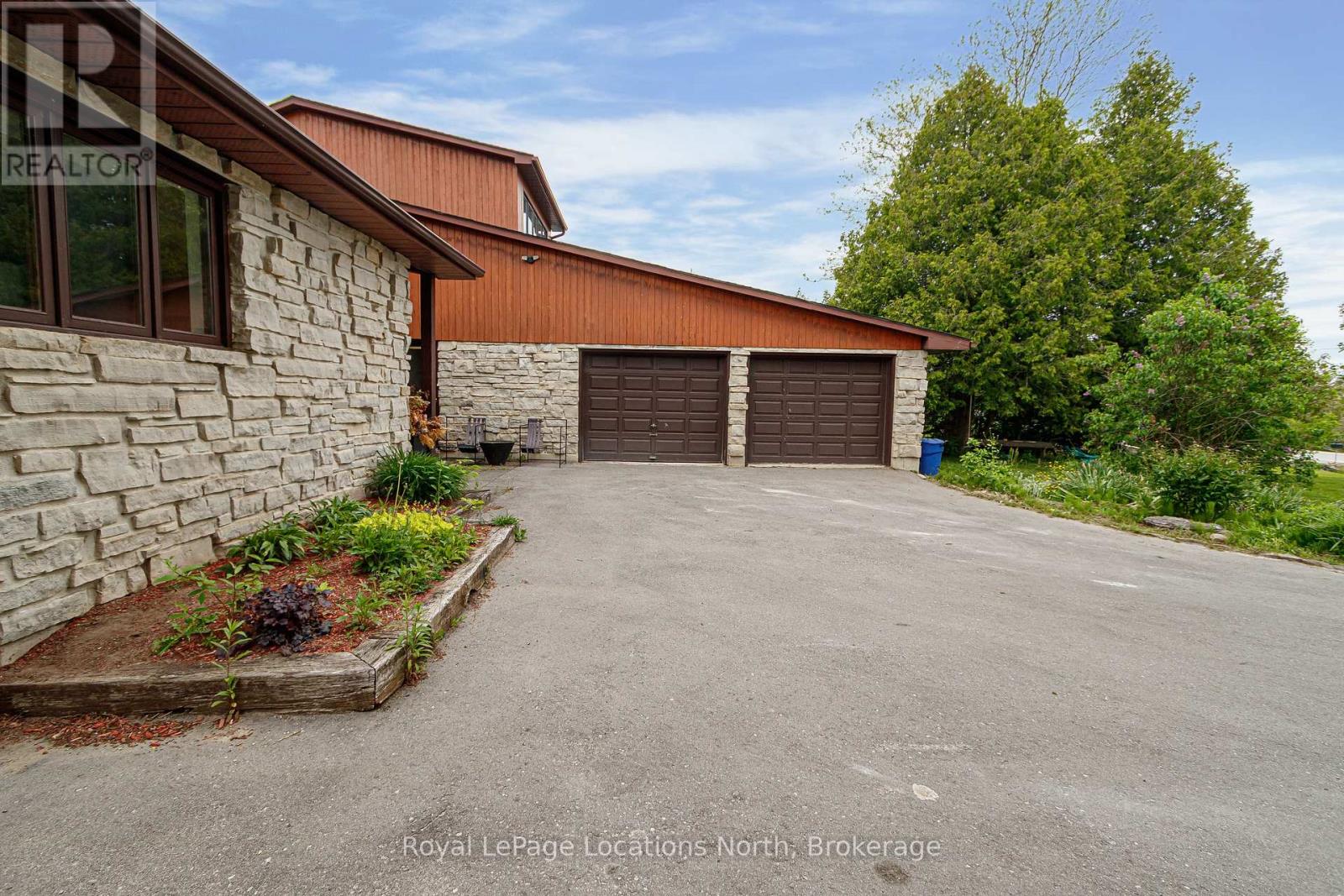 296 Lakeshore Road N, Meaford, Ontario  N4L 1W5 - Photo 4 - X12233726