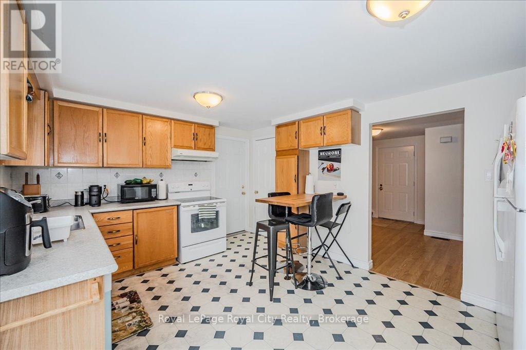145 Kortright Road W, Guelph, Ontario  N1G 3N9 - Photo 13 - X12233791