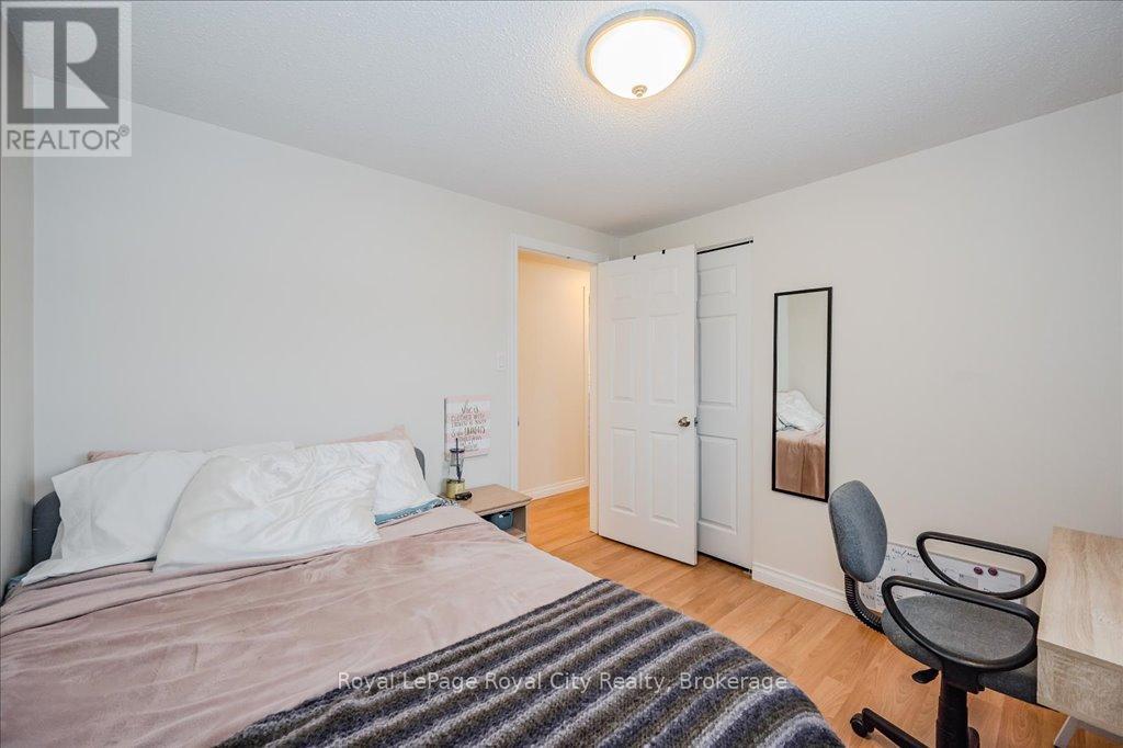 145 Kortright Road W, Guelph, Ontario  N1G 3N9 - Photo 20 - X12233791