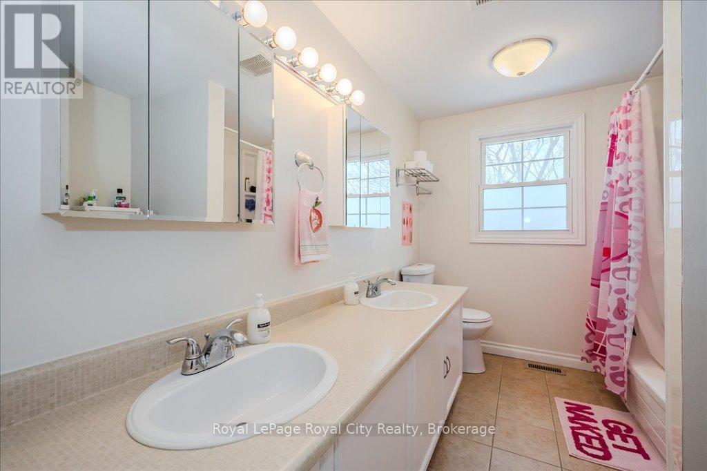 145 Kortright Road W, Guelph, Ontario  N1G 3N9 - Photo 23 - X12233791