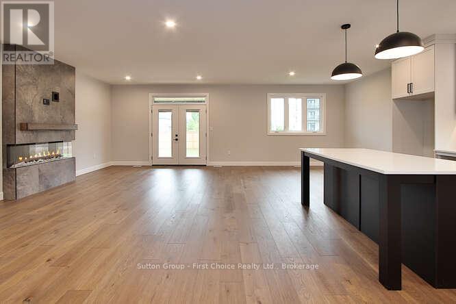 323 Orr Street, Stratford, Ontario  N5A 0J7 - Photo 10 - X12233814