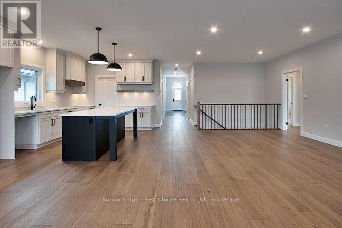 323 Orr Street, Stratford, Ontario  N5A 0J7 - Photo 13 - X12233814