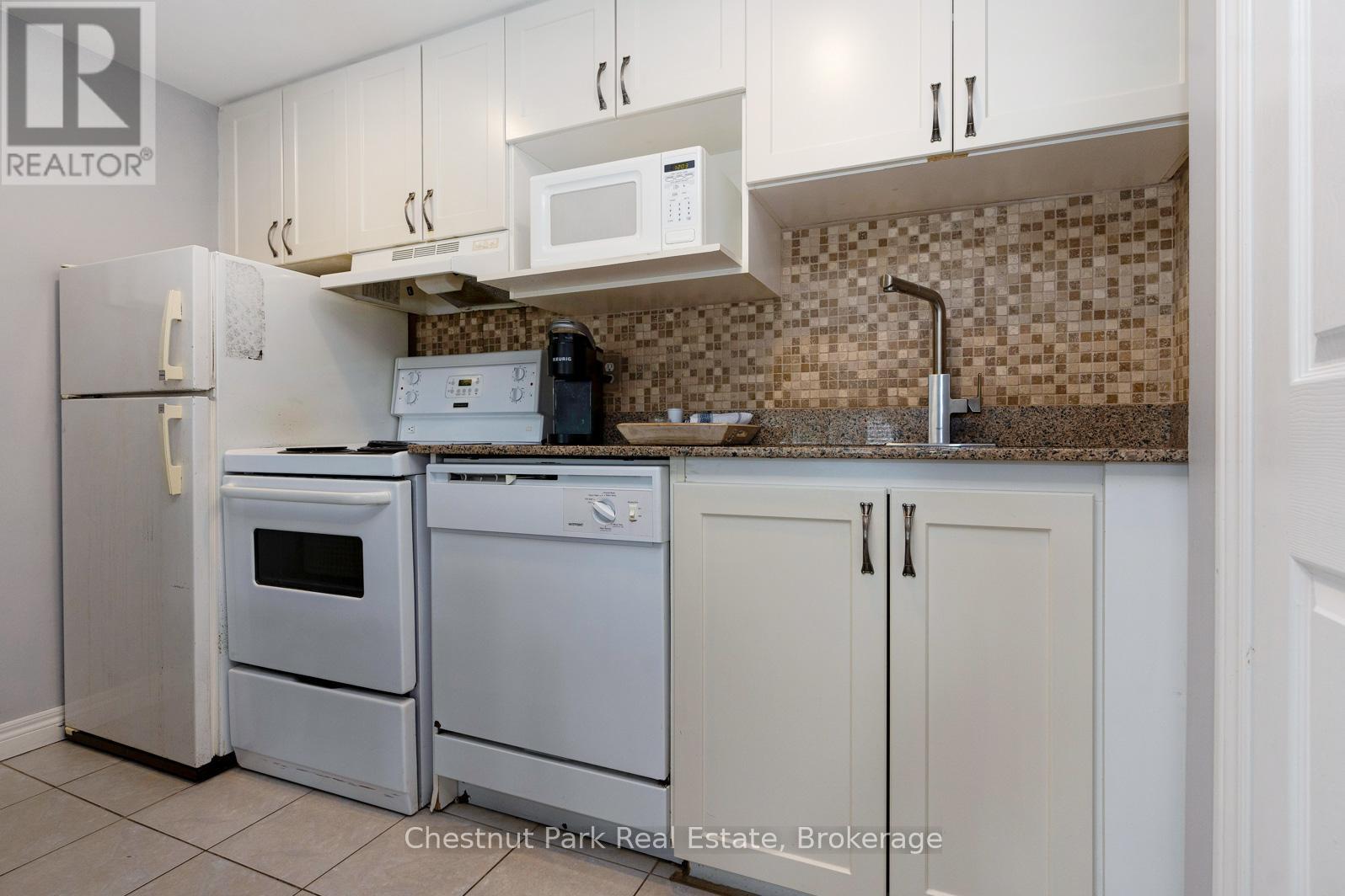 406 - 796468 Grey Road 19, Blue Mountains, Ontario  L9Y 0N6 - Photo 10 - X12233890