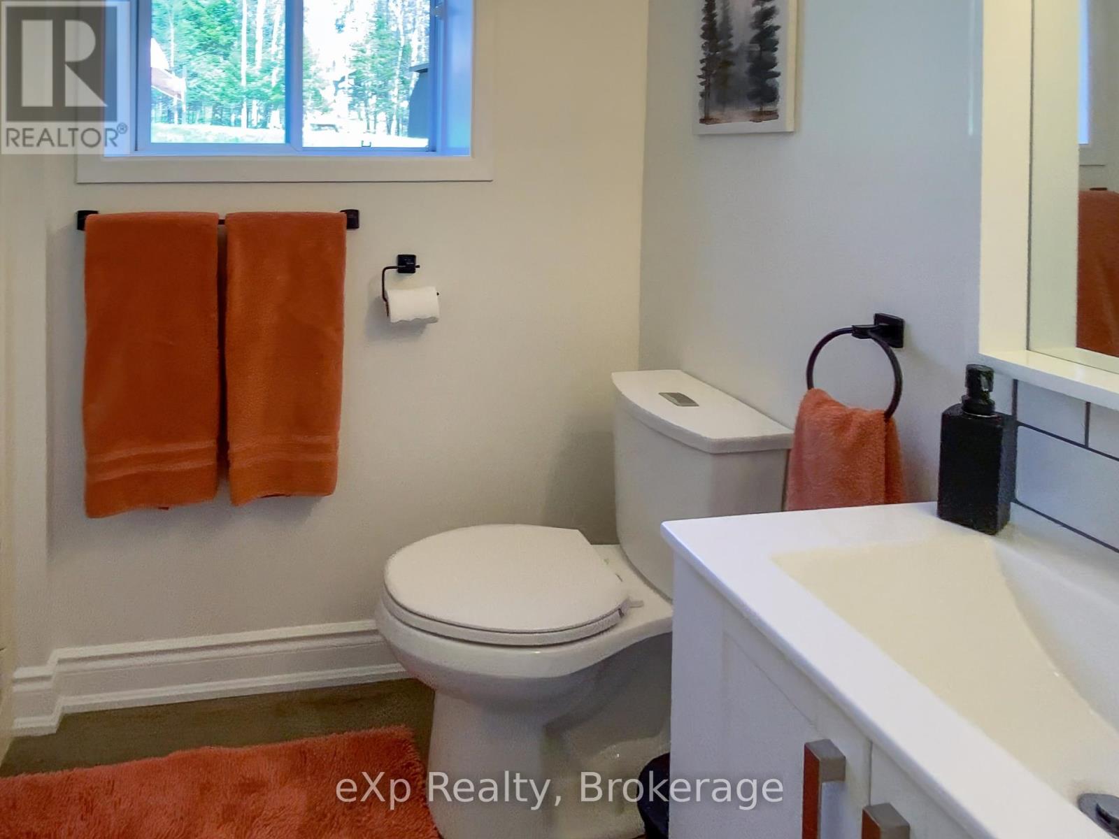 104 Meadow Heights Drive, Bracebridge, Ontario  P1L 1A4 - Photo 17 - X12233983