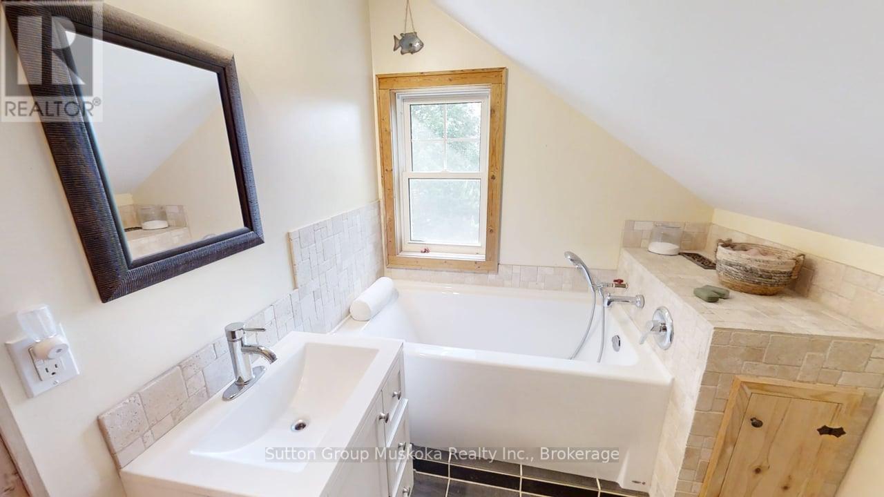 27 Henry Street, Huntsville, Ontario  P1H 1V5 - Photo 19 - X12234073