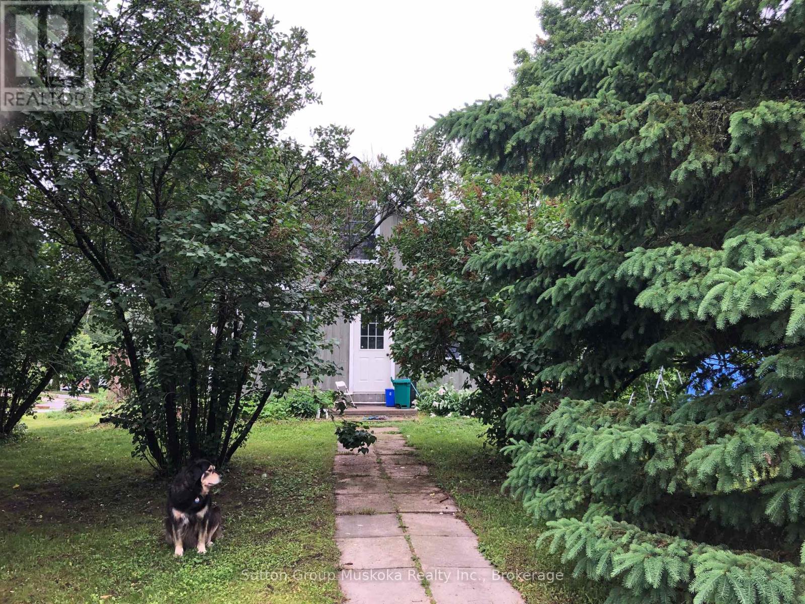 27 Henry Street, Huntsville, Ontario  P1H 1V5 - Photo 3 - X12234073