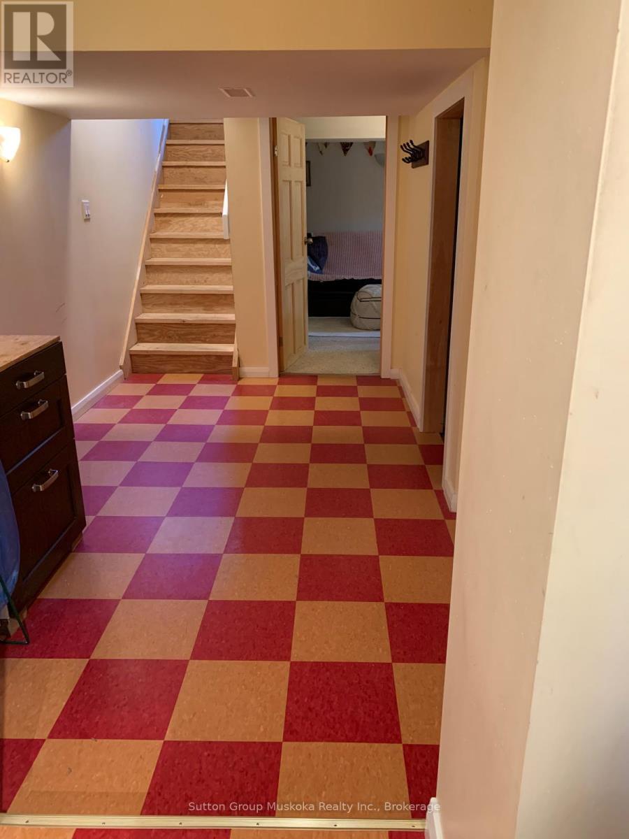 27 Henry Street, Huntsville, Ontario  P1H 1V5 - Photo 30 - X12234073