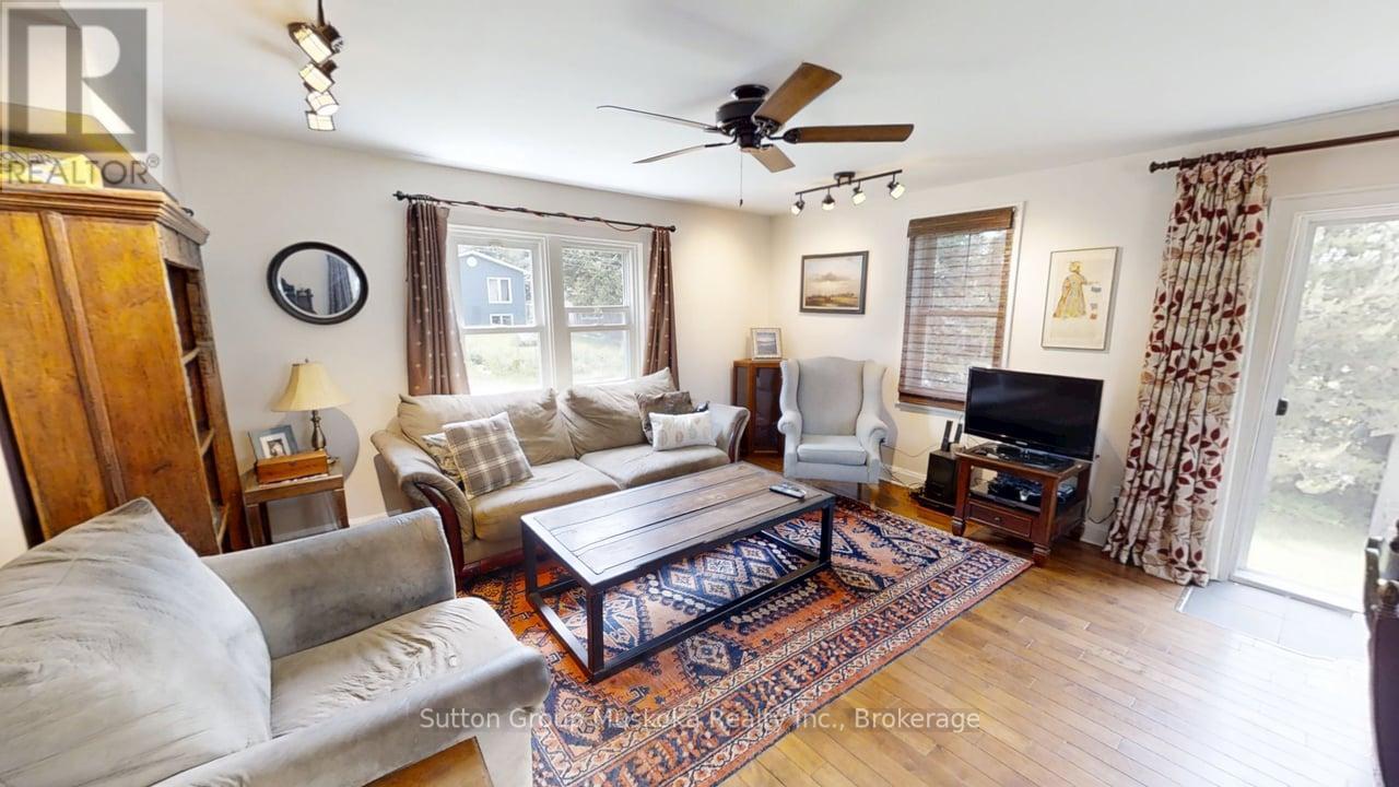 27 Henry Street, Huntsville, Ontario  P1H 1V5 - Photo 5 - X12234073