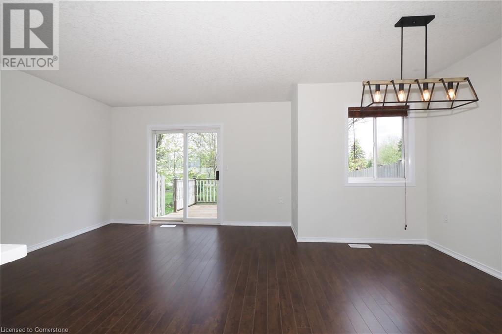 502 Mayflower Street, Waterloo, Ontario  N2K 3Y7 - Photo 11 - 40743166