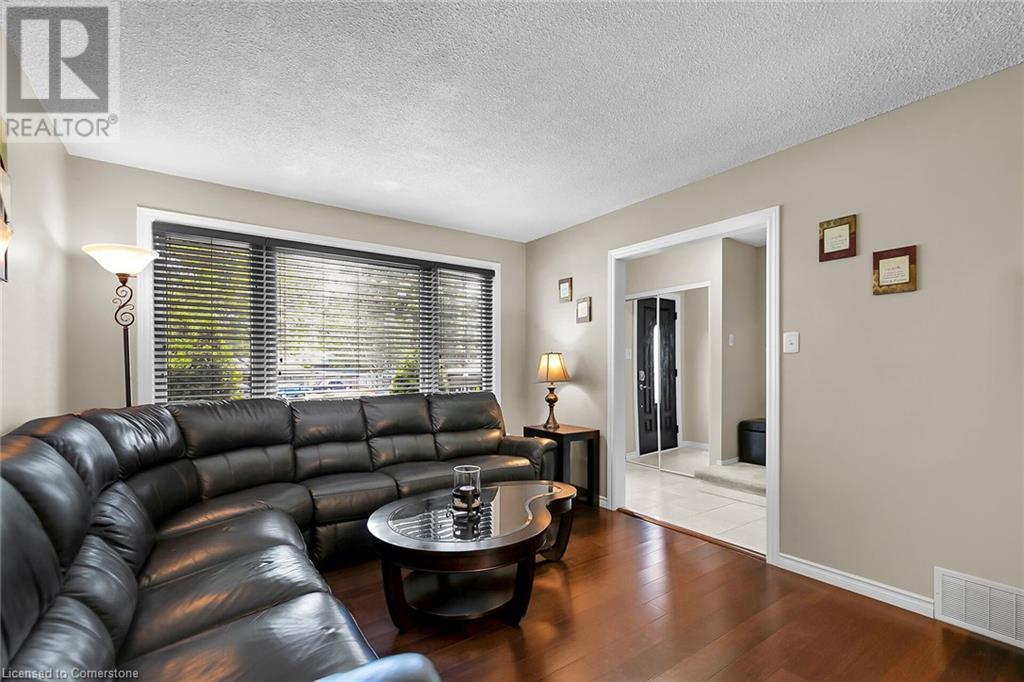 2005 Canning Court, Burlington, Ontario  L7P 3S5 - Photo 10 - 40742237