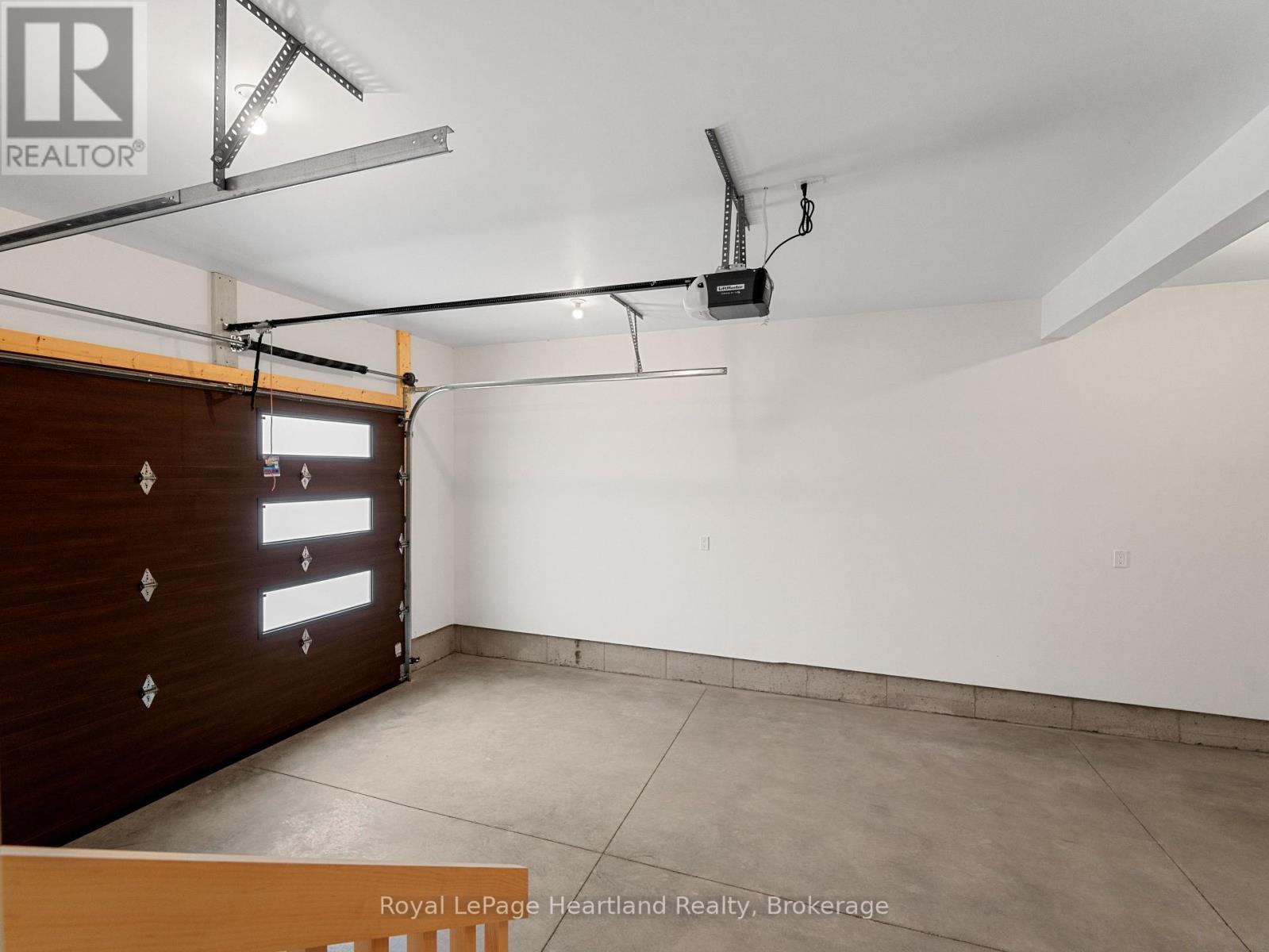 22 Roberts Street, Huron East, Ontario  N0K 1W0 - Photo 31 - X12234438
