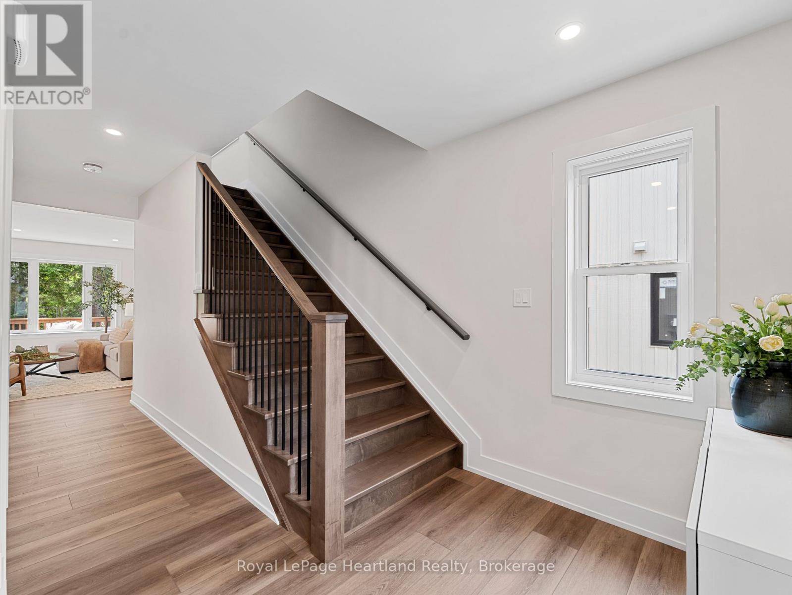 22 Roberts Street, Huron East, Ontario  N0K 1W0 - Photo 4 - X12234438